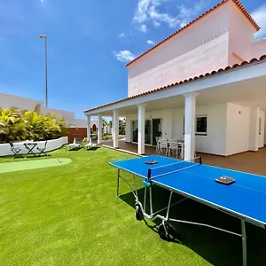 Amorio A Spacious Modern Getaway With A Private Heated Pool & Sea Views Villa Costa Adeje (Tenerife)